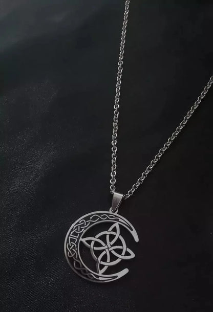 🧚Celtic Knot Crescent Steel Pendant Necklace✨