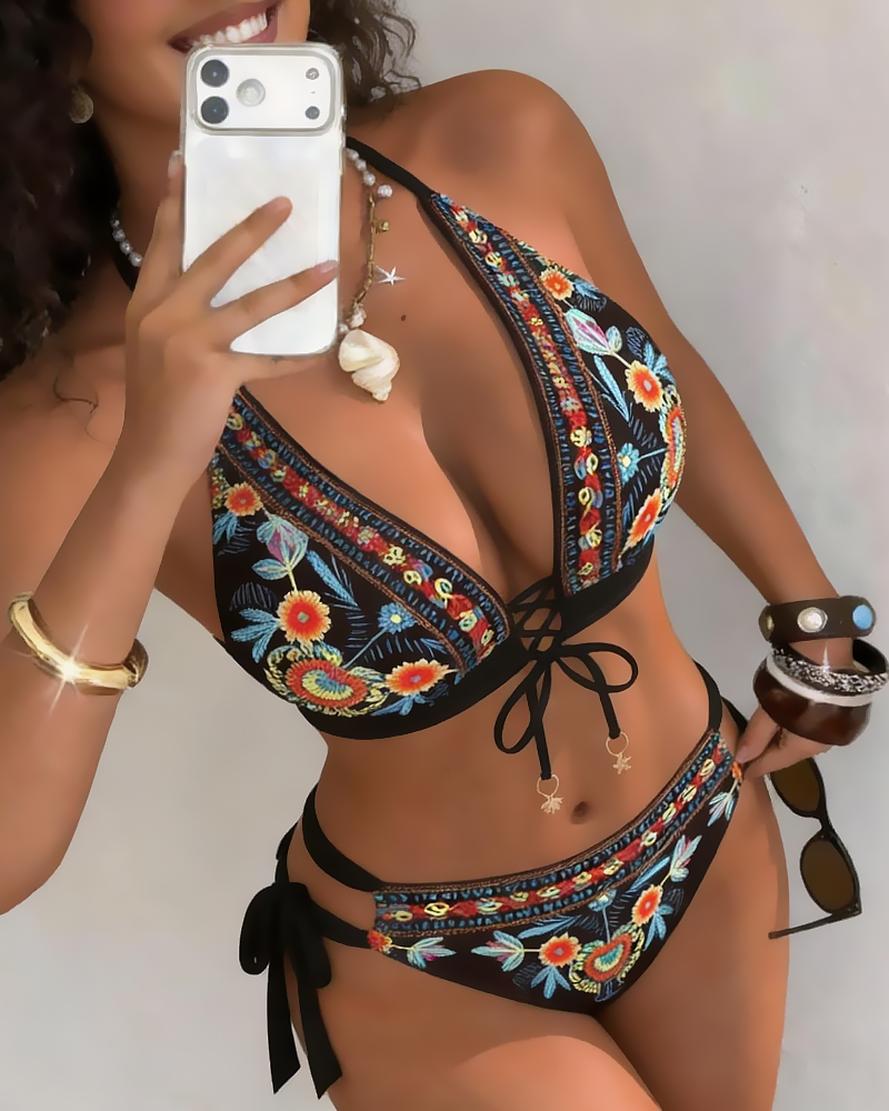 Ženski bikini set s cvjetnim printom u etničkom stilu