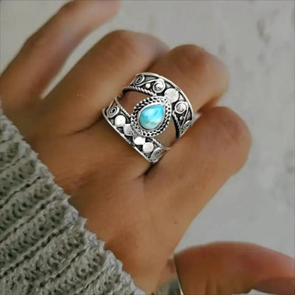 🌸Vintage Carved Teardrop Ring for Women💎