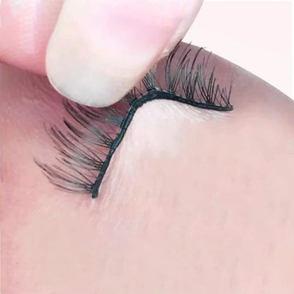 Sticky Eyelashes – Light, Naturally Curled & Eyeliner Effect❤️