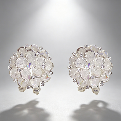 💎 2026 Sale — Over 52,000 Sold!✨ Elegant Floral Stud Earrings – Sparkling Detail & Lightweight Comfort 🌸