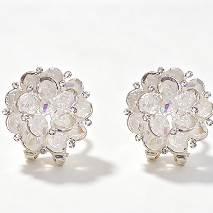 💎 2026 Sale — Over 52,000 Sold!✨ Elegant Floral Stud Earrings – Sparkling Detail & Lightweight Comfort 🌸