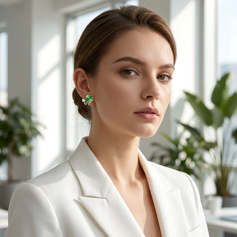 🍀Four-Leaf Clover Huggie Hoop Earrings