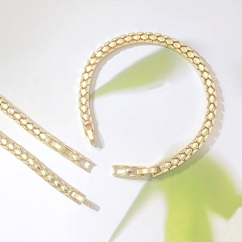 📢📢40% OFF !! ⏰Women's Elegant Gold Color Chain Bracelet